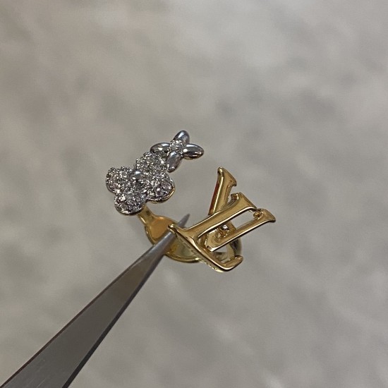 LV Colored Diamond Set Letter Ring