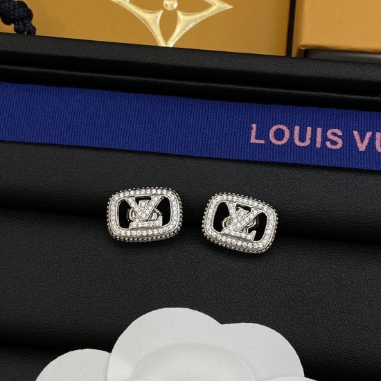 LV Necklace/Bracelet/Earrings 3in1 Set