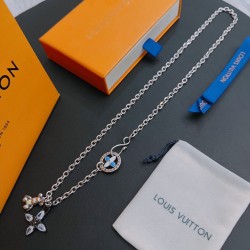 LV Pointed Petal Necklace