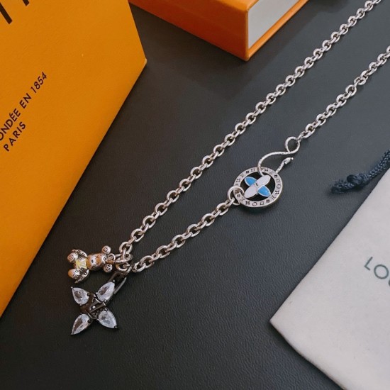 LV Pointed Petal Necklace