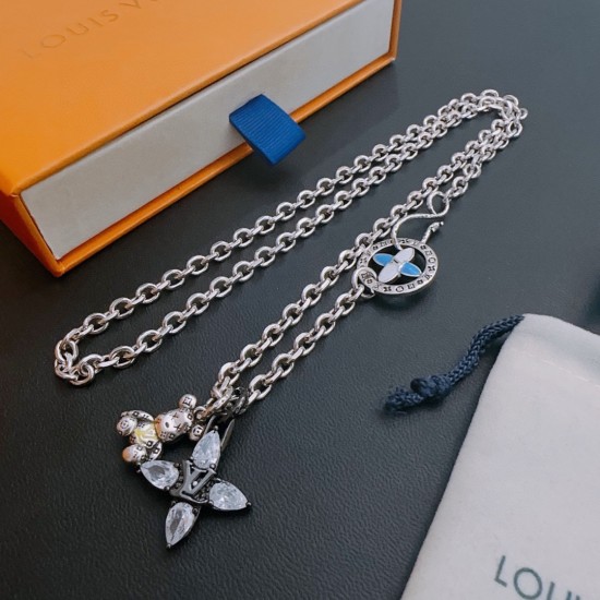 LV Pointed Petal Necklace