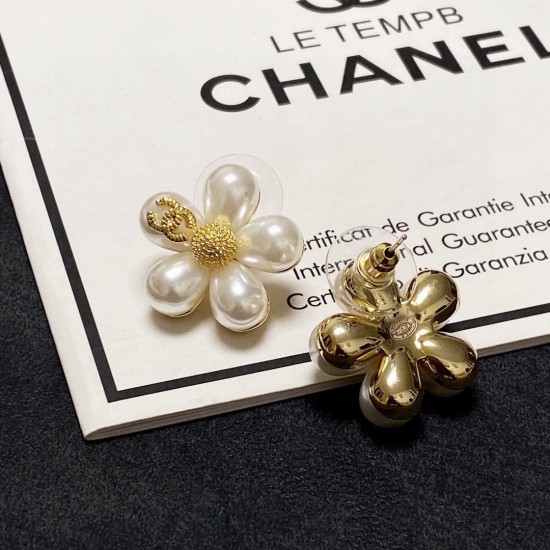 Chanel Minimalist Style Flower Earrings