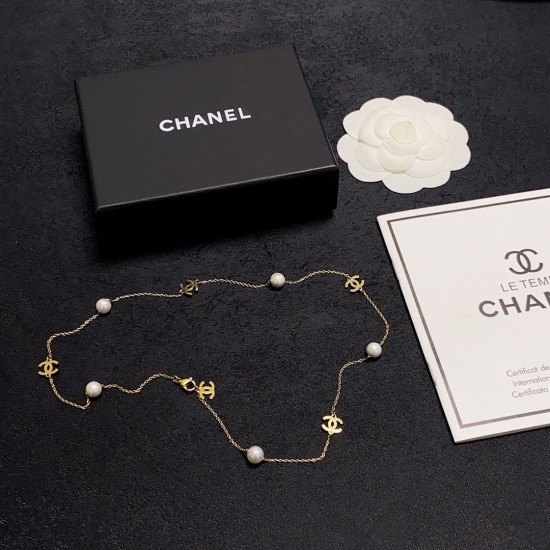 Chanel CC Pearl Necklace