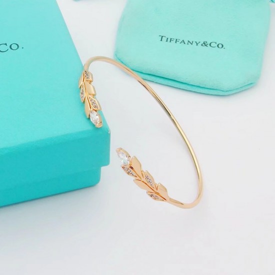 Tiffany Paper Flowers Floral Collection Leaf Bracelet