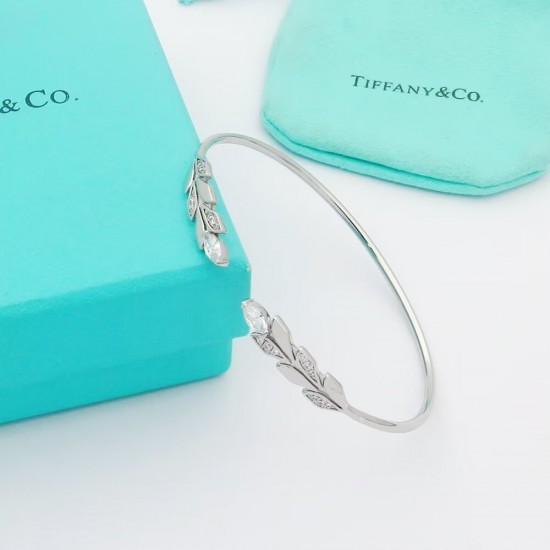 Tiffany Paper Flowers Floral Collection Leaf Bracelet