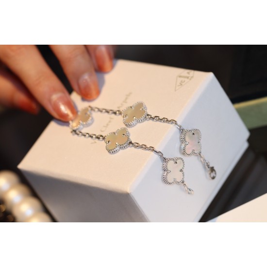 Van Cleef & Arpels Flower White Fritillaria Bracelet