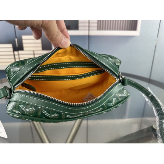 GOYARD CAP-VERT PM BAG