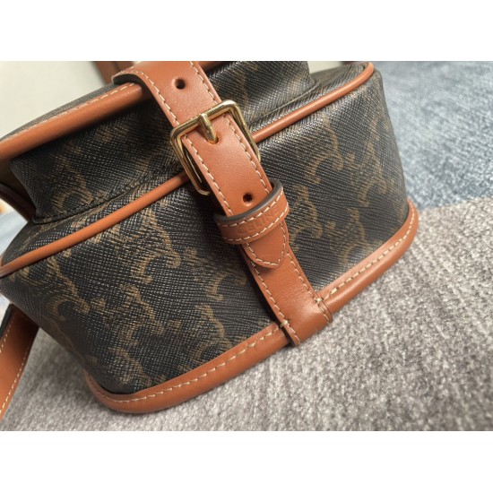 CELINE MEDIUM FOLCO BAG IN TRIOMPHE CANVAS AND CALFSKINTAN