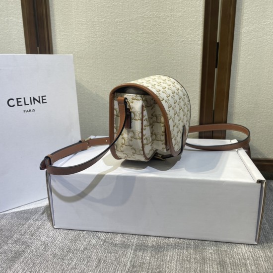 CELINE MEDIUM FOLCO BAG IN TRIOMPHE CANVAS AND CALFSKINTAN