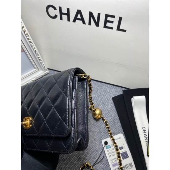 CHANEL WALLET ON CHAIN