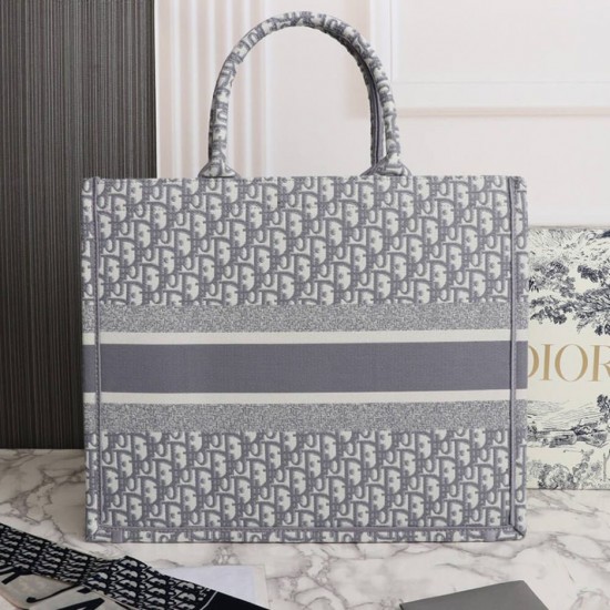 MEDIUM DIOR BOOK TOTE