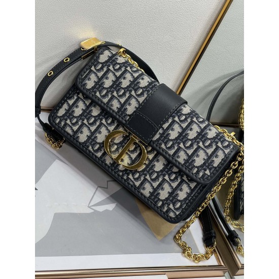 DIOR 30 MONTAIGNE EAST-WEST BAG WITH CHAIN