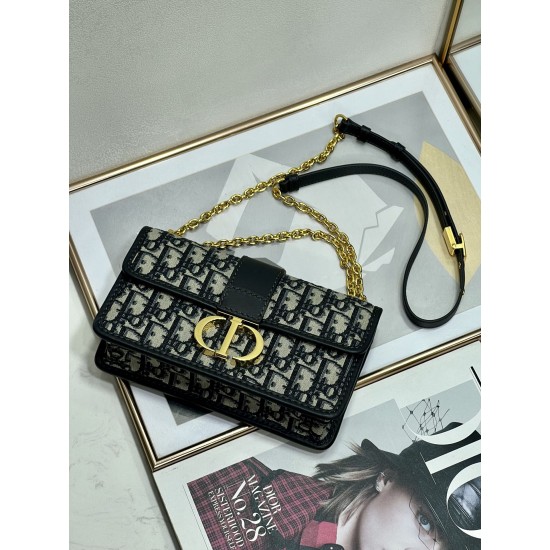 DIOR 30 MONTAIGNE EAST-WEST BAG WITH CHAIN