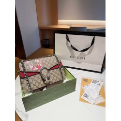 GUCCI DIONYSUS SMALL GG SHOULDER BAG