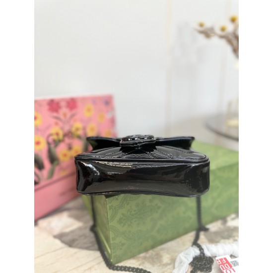 GUCCI GG MARMONT SUPER MINI BAG