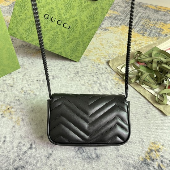 GUCCI GG MARMONT SUPER MINI BAG