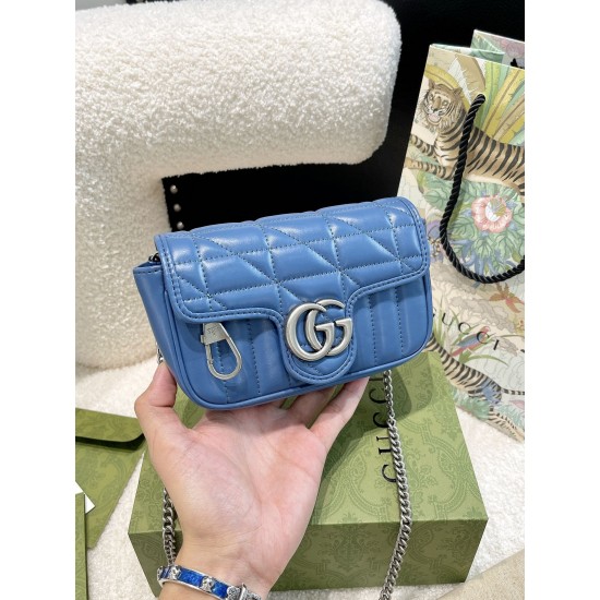 GUCCI GG MARMONT SUPER MINI BAG