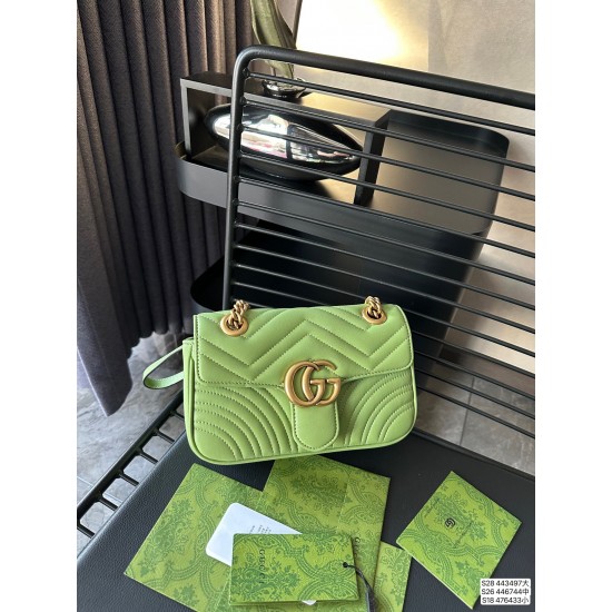 GUCCI GG MARMONT SUPER MINI BAG