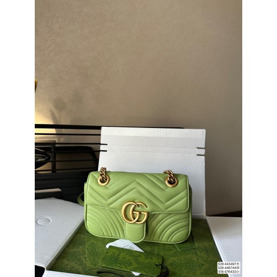 GUCCI GG MARMONT SUPER MINI BAG