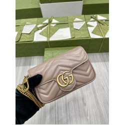 GUCCI GG MARMONT SUPER MINI BAG