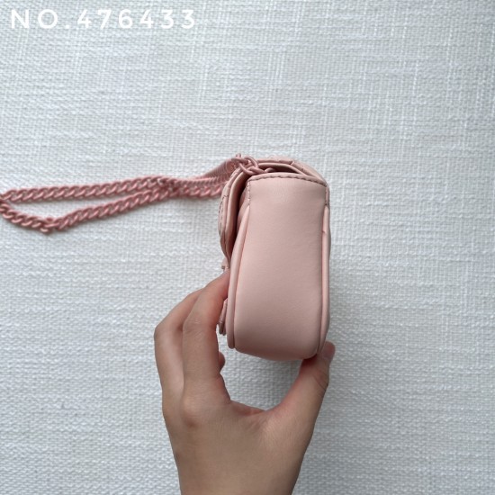 GUCCI GG MARMONT SUPER MINI BAG