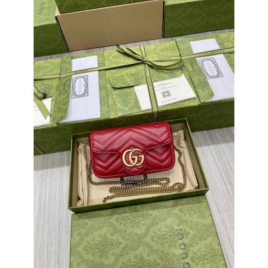 GUCCI GG MARMONT SUPER MINI BAG