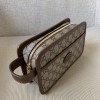 GUCCI BUSINESS CLUTCH BAG POUCH CANVAS GUCCISIMA BEIGE