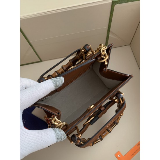 GUCCI DIANA MINI TOTE BAG