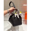 HERMES LINDY 26