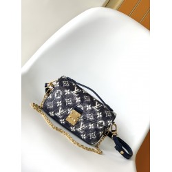 LV POCHETTE METIS EAST WEST