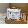 LV POCHETTE METIS