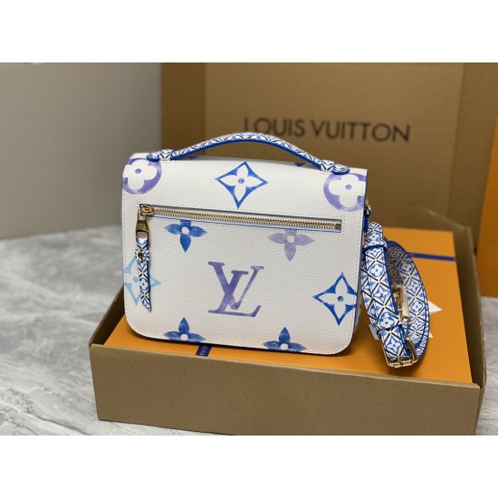 LV POCHETTE METIS