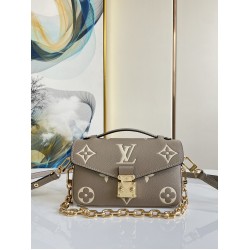 LV POCHETTE METIS EAST WEST