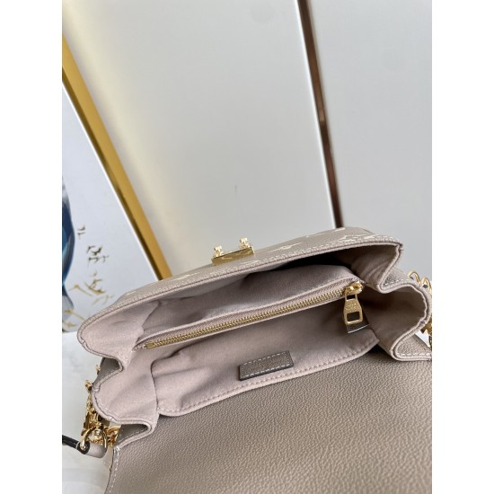 LV POCHETTE METIS EAST WEST