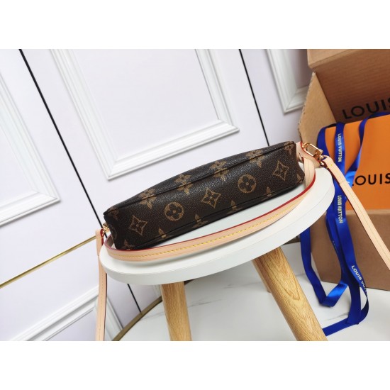 LV POCHETTE ACCESSOIRES MONOGRAM