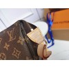 LV POCHETTE ACCESSOIRES MONOGRAM