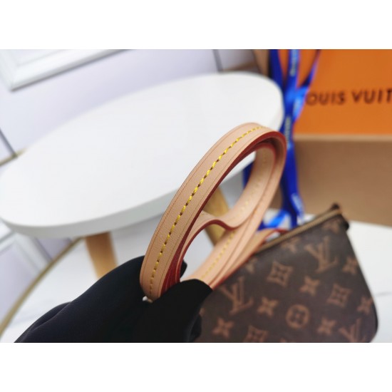 LV POCHETTE ACCESSOIRES MONOGRAM