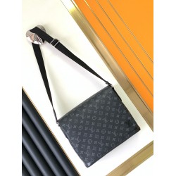 LV DISTRICT MM CROSSBODY MESSENGER BAG