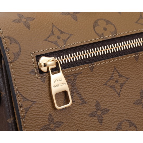 LV POCHETTE METIS MONOGRAM