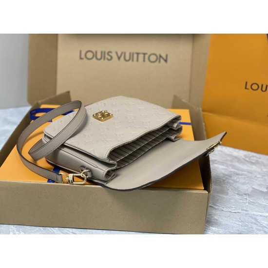 LV POCHETTE METIS