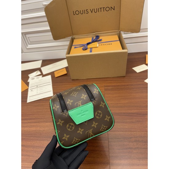 LV DOPP KIT TOILET POUCH