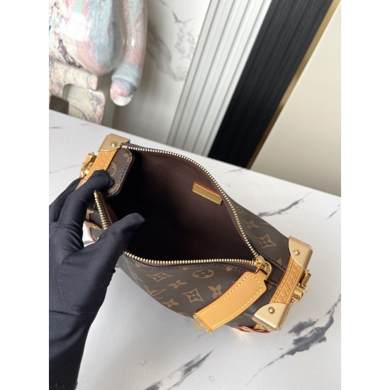 LV SIDE TRUNK MM BAG