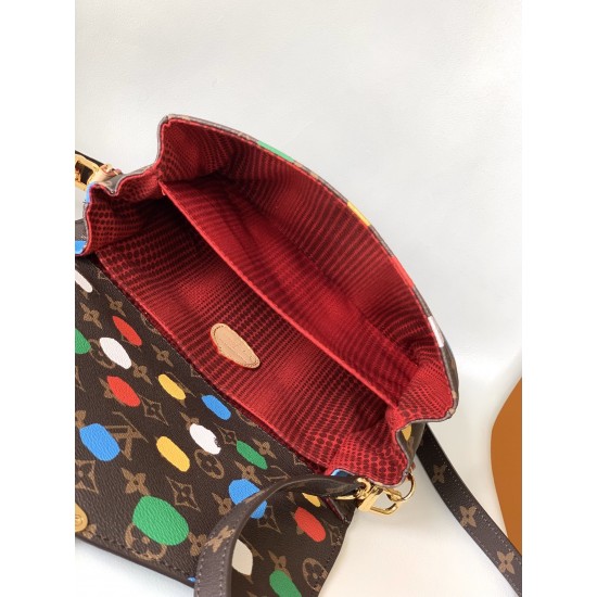 LV X YK POCHETTE METIS MONOGRAM