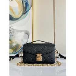 LV POCHETTE METIS EAST WEST