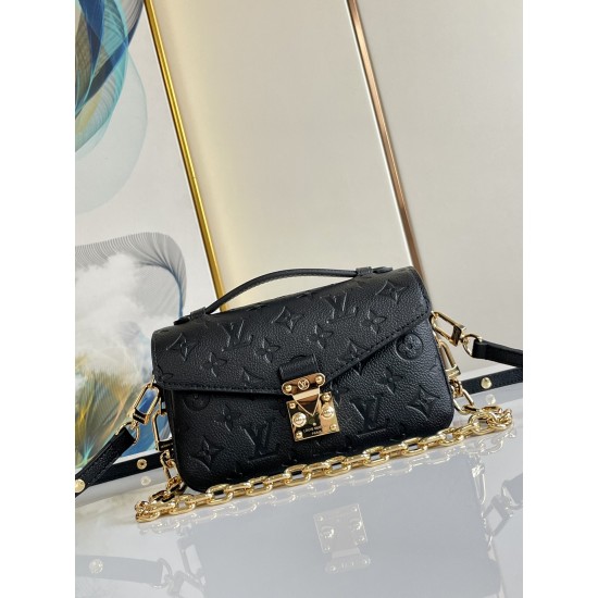 LV POCHETTE METIS EAST WEST