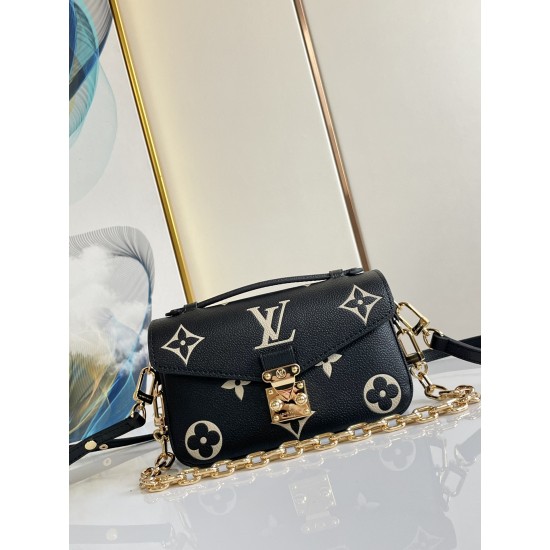 LV POCHETTE METIS EAST WEST