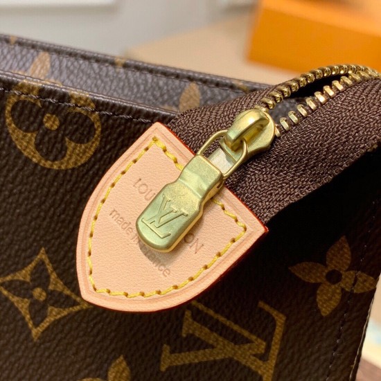 LV MONOGRAM TOILETRY POUCH 26