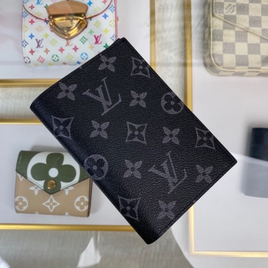 LV PASSPORT COVER