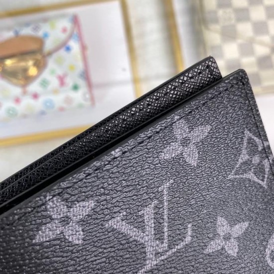 LV PASSPORT COVER