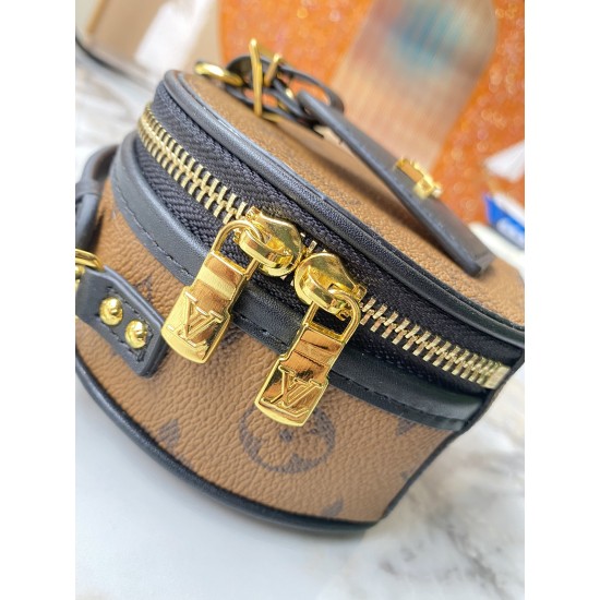 LV MINI BOITE CHAPEAU